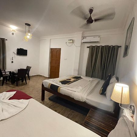 Rj14 Accommodations At Baga Beach Екстер'єр фото