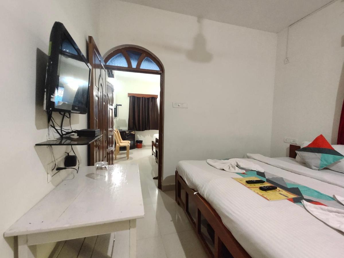 Rj14 Accommodations At Baga Beach Екстер'єр фото